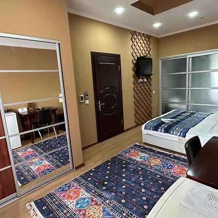 Tian-Shan Hotel Bishkek Ngoại thất bức ảnh