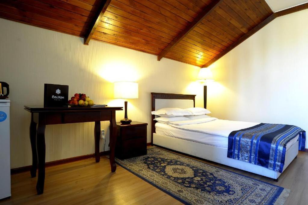 Tian-Shan Hotel Bishkek Ngoại thất bức ảnh