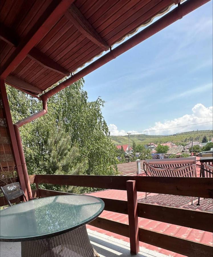 Tian-Shan Hotel Bishkek Ngoại thất bức ảnh