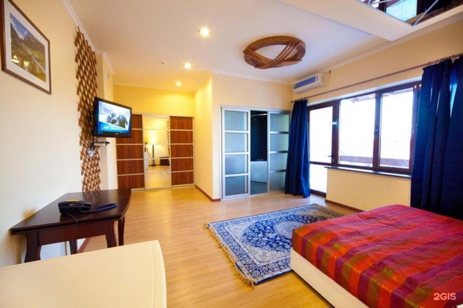 Tian-Shan Hotel Bishkek Ngoại thất bức ảnh