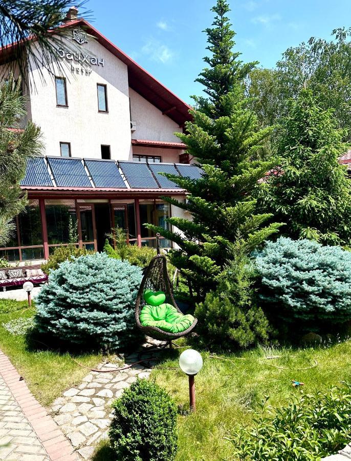 Tian-Shan Hotel Bishkek Ngoại thất bức ảnh