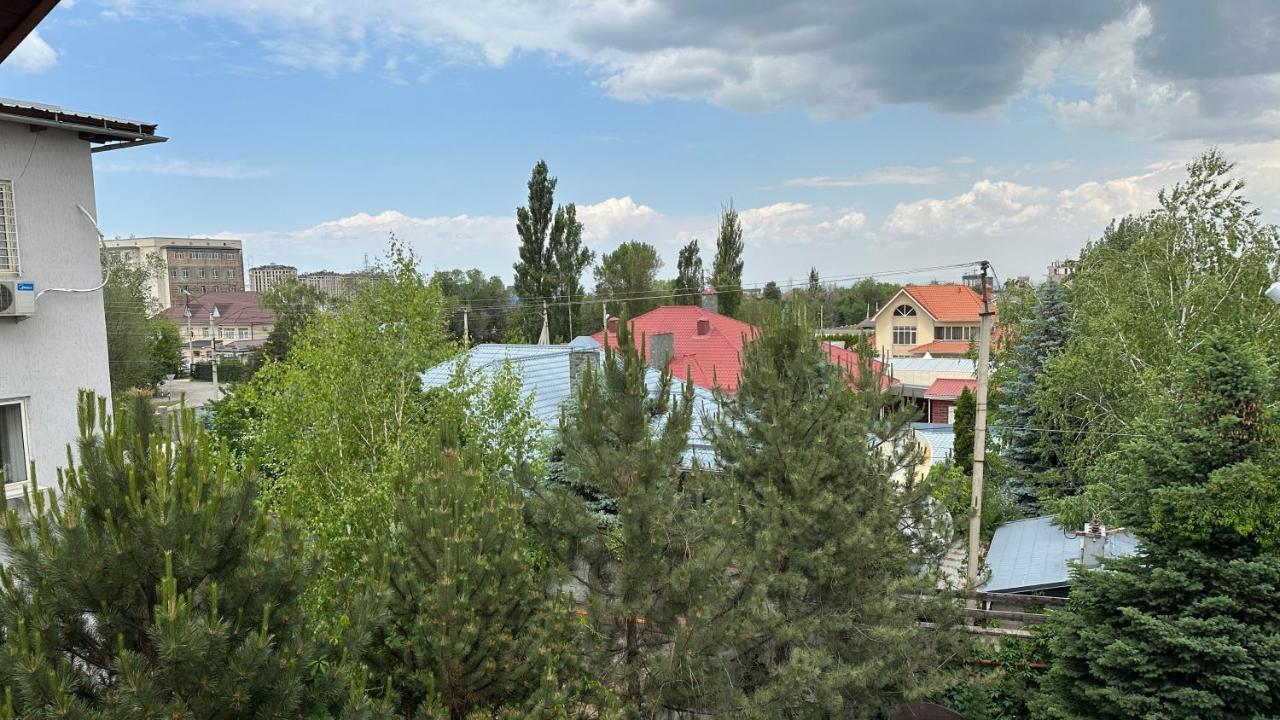 Tian-Shan Hotel Bishkek Ngoại thất bức ảnh