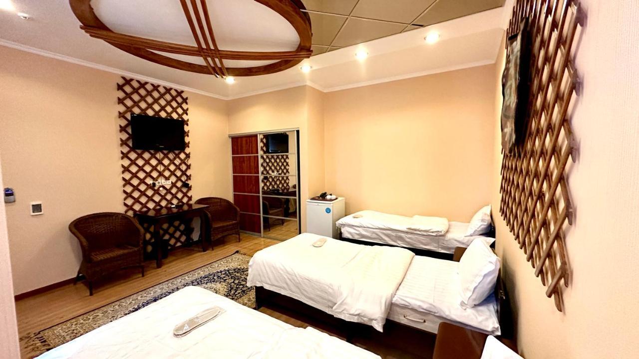 Tian-Shan Hotel Bishkek Ngoại thất bức ảnh