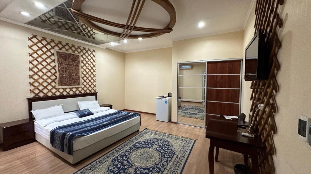 Tian-Shan Hotel Bishkek Ngoại thất bức ảnh