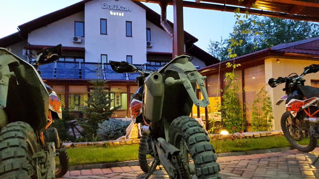 Tian-Shan Hotel Bishkek Ngoại thất bức ảnh