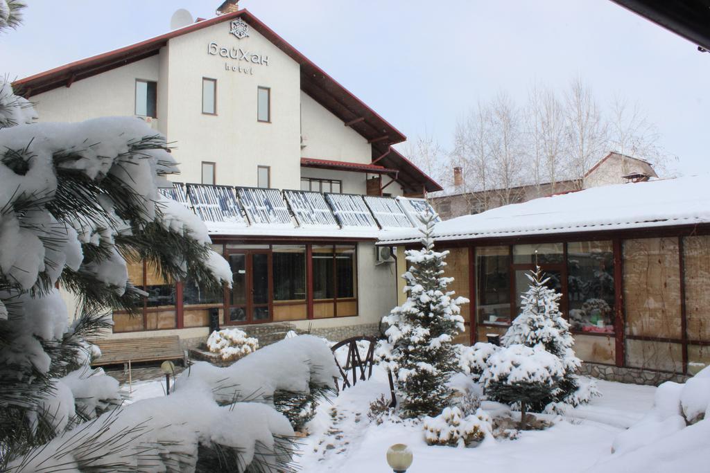 Tian-Shan Hotel Bishkek Ngoại thất bức ảnh