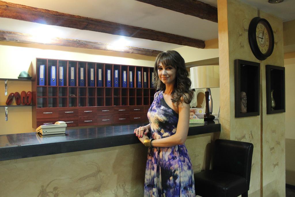 Tian-Shan Hotel Bishkek Ngoại thất bức ảnh