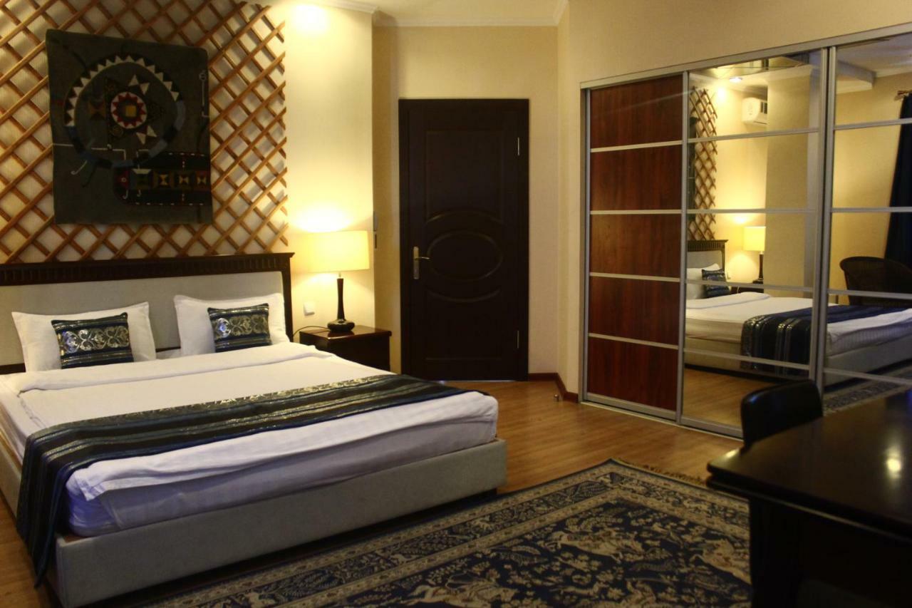 Tian-Shan Hotel Bishkek Ngoại thất bức ảnh