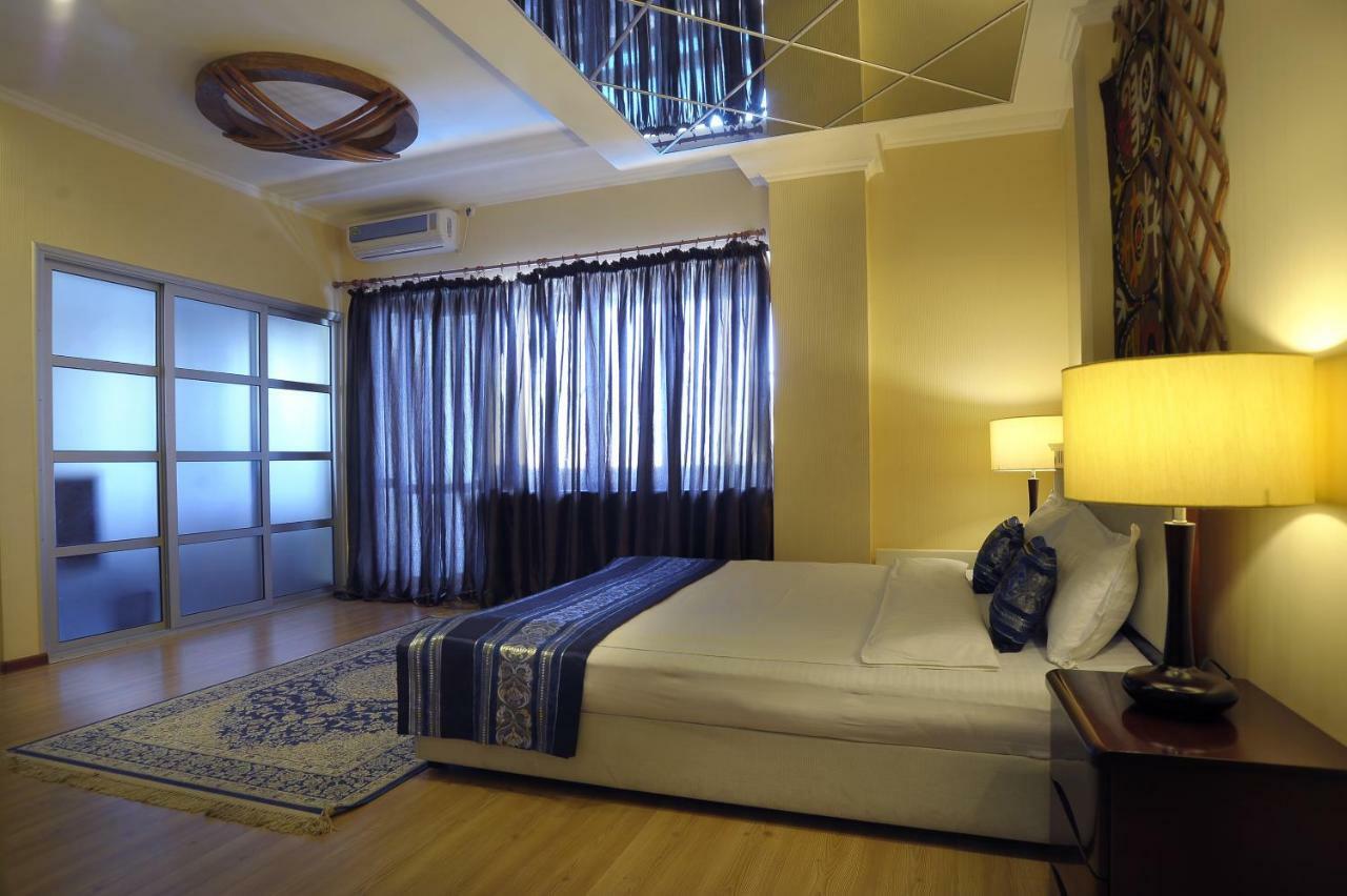 Tian-Shan Hotel Bishkek Ngoại thất bức ảnh
